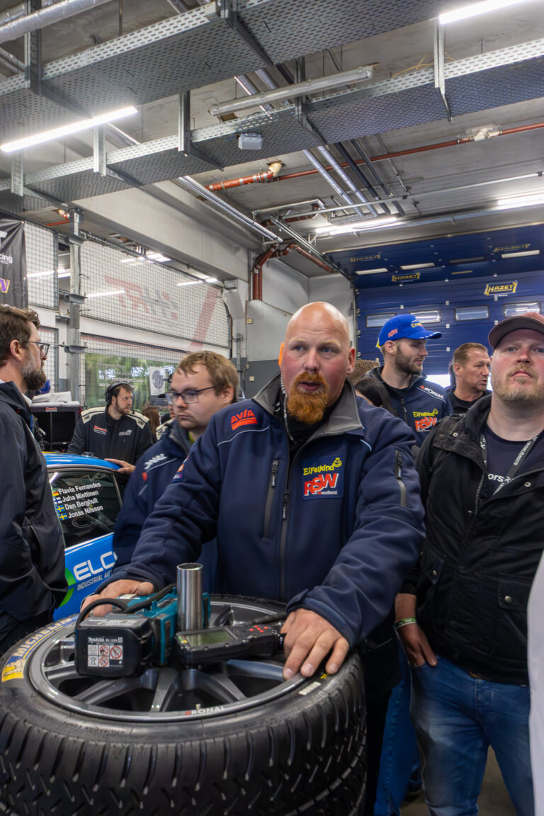 AJ2A4643-Verbessert-RR.jpg AJ2A4643-Verbessert-RR.jpg