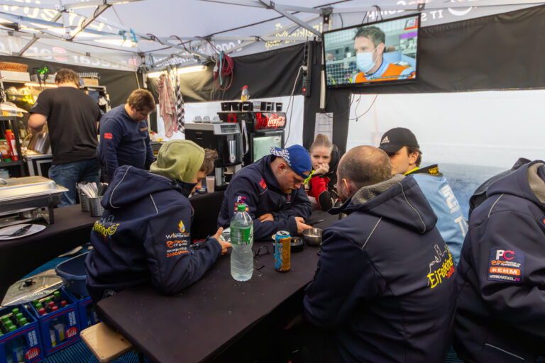 AJ2A9837-Verbessert-RR.jpg AJ2A9837-Verbessert-RR.jpg